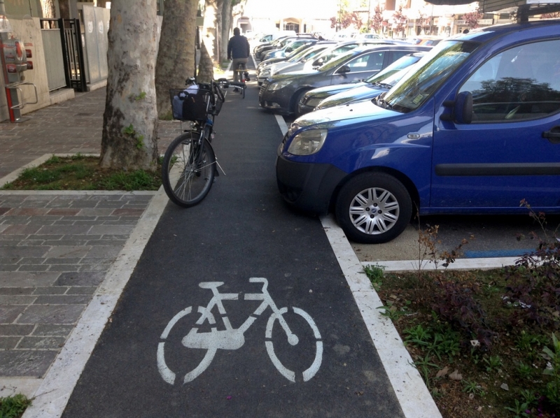 pista-ciclabile-piazza-concilio.jpg