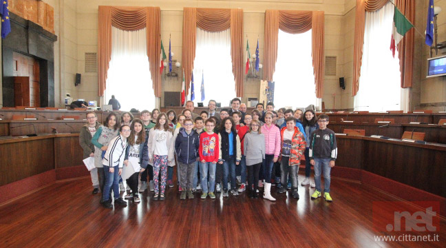 consiglio-comunale-bambini-aprile-2015-(17).jpg