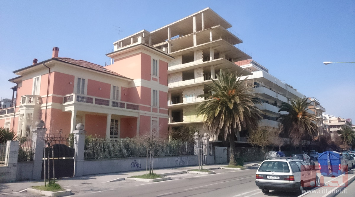 ecomostro-lungomare-9b50.jpg