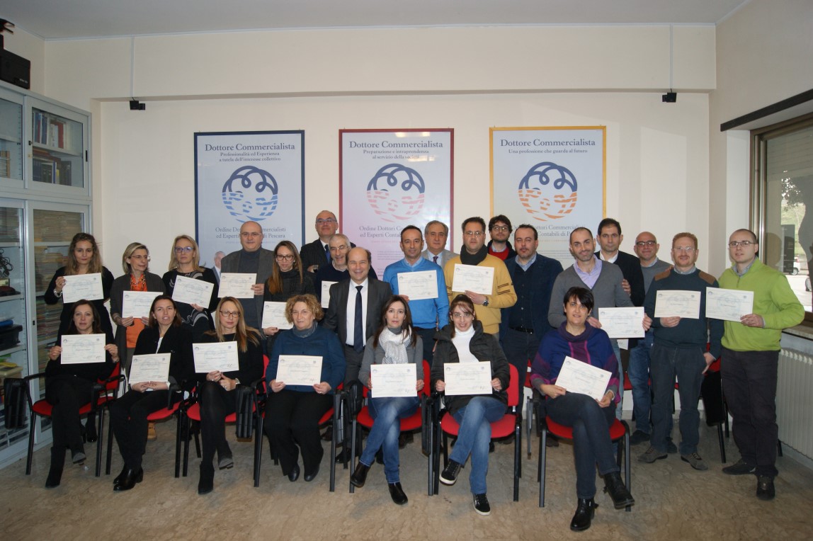 consegna-attestati-ordine-dei-commercialisti-pescara.jpg