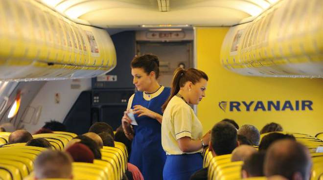 assistenti-di-volo-ryanair.jpg