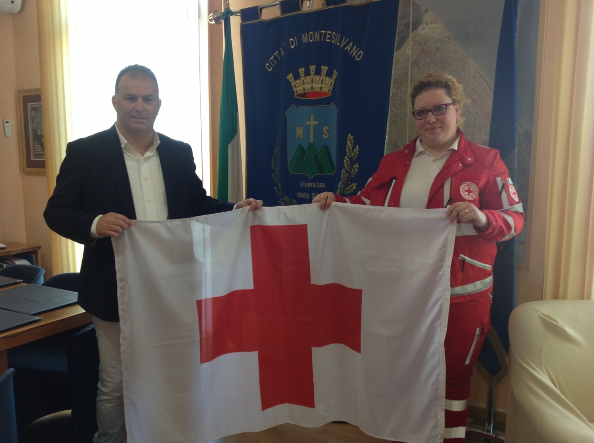 bandiera-croce-rossa.JPG