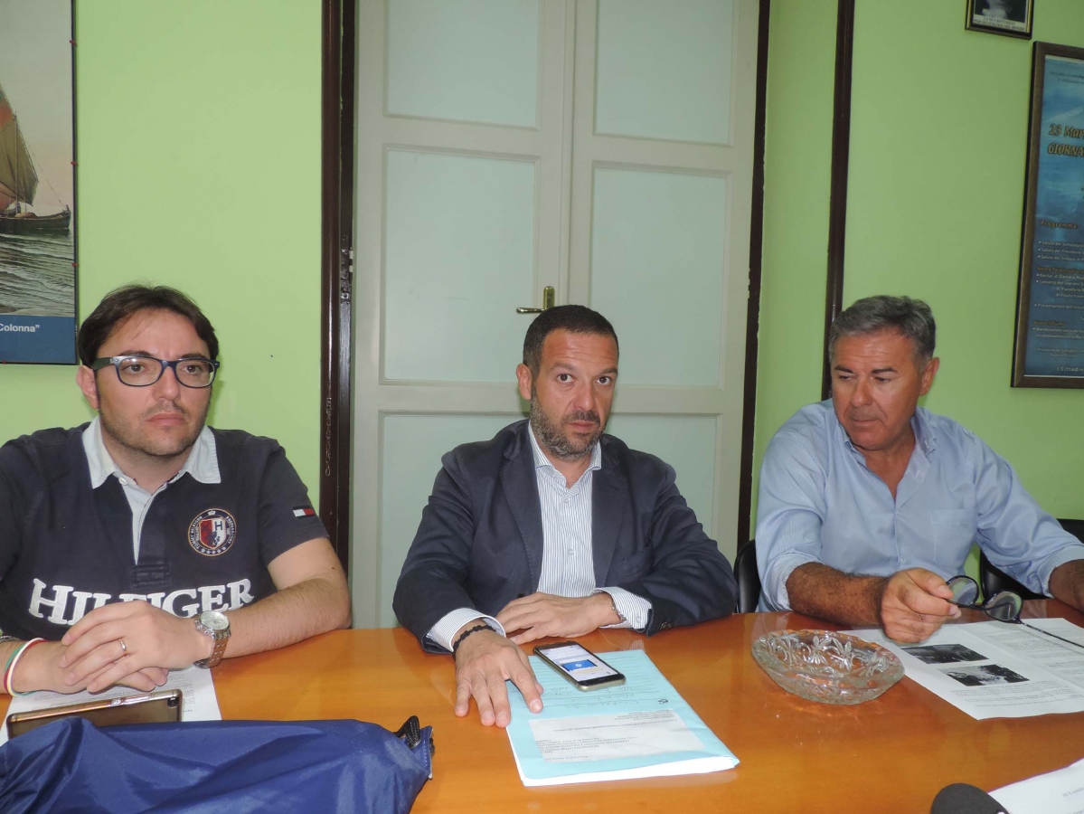 Foto-conf-stampa3.jpg
