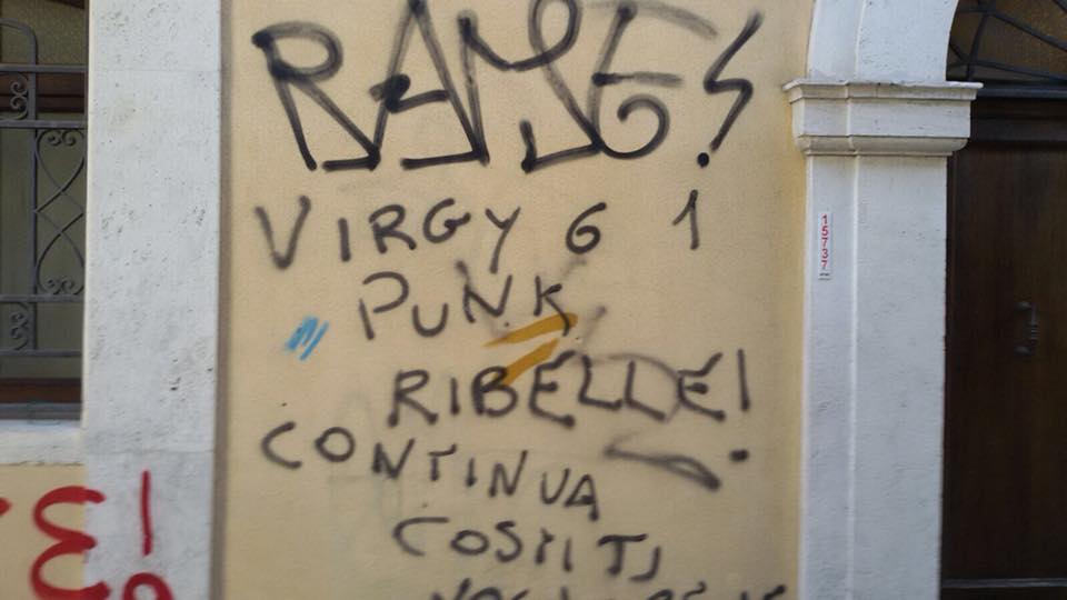 graffiti-casa-dannunzio-(4).jpg