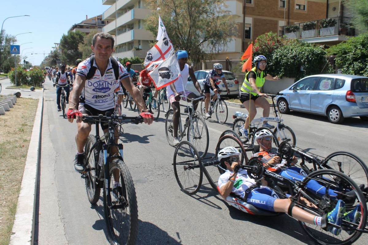 pedalata-solidarieta-paraolimpici-(6).jpg