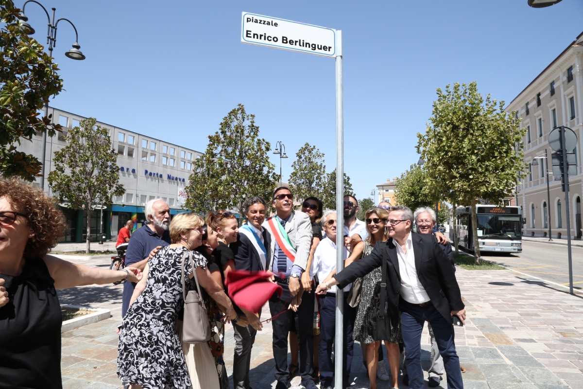 piazza-berlinguer.jpg