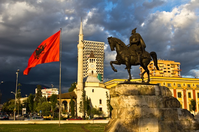 tirana.jpg