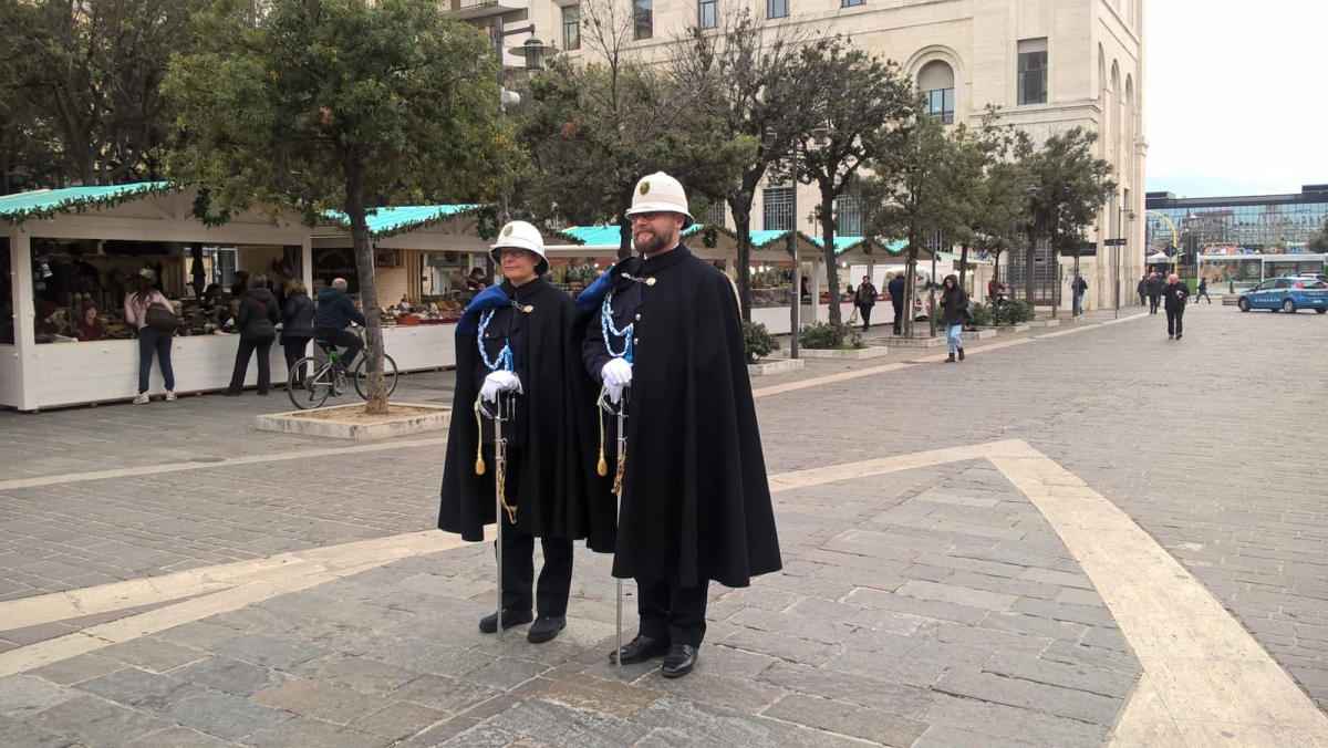 vigili-alta-uniforme.jpg