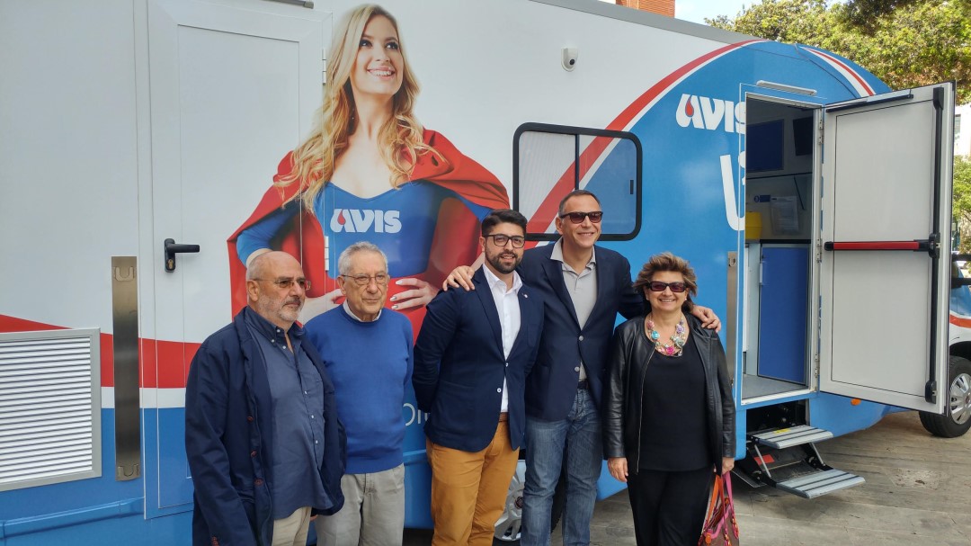 auto-emoteca-avis-(4).jpg
