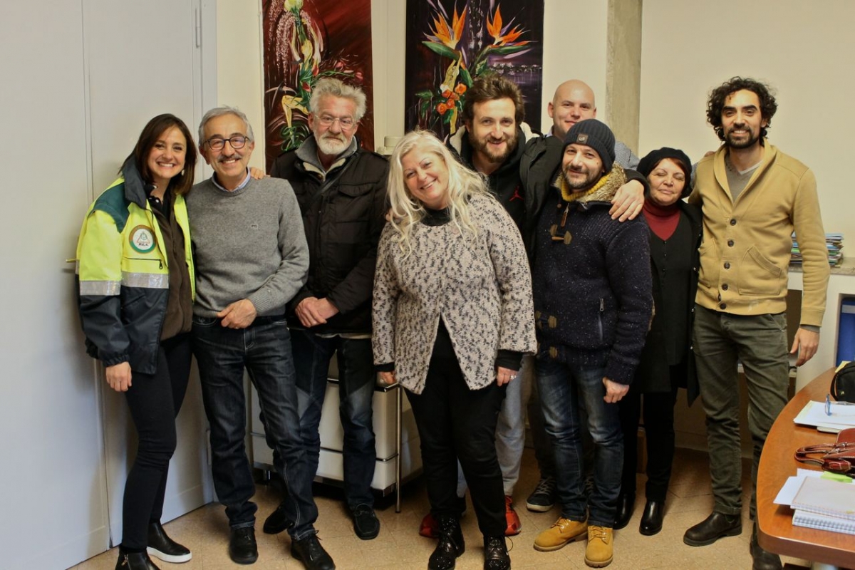 Britti,-foto-di-gruppo-con-volontari-e-operatori-21.jpg