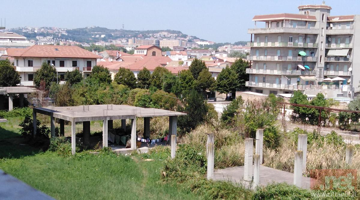 degrado-terreno-tiburtina-(3).jpg