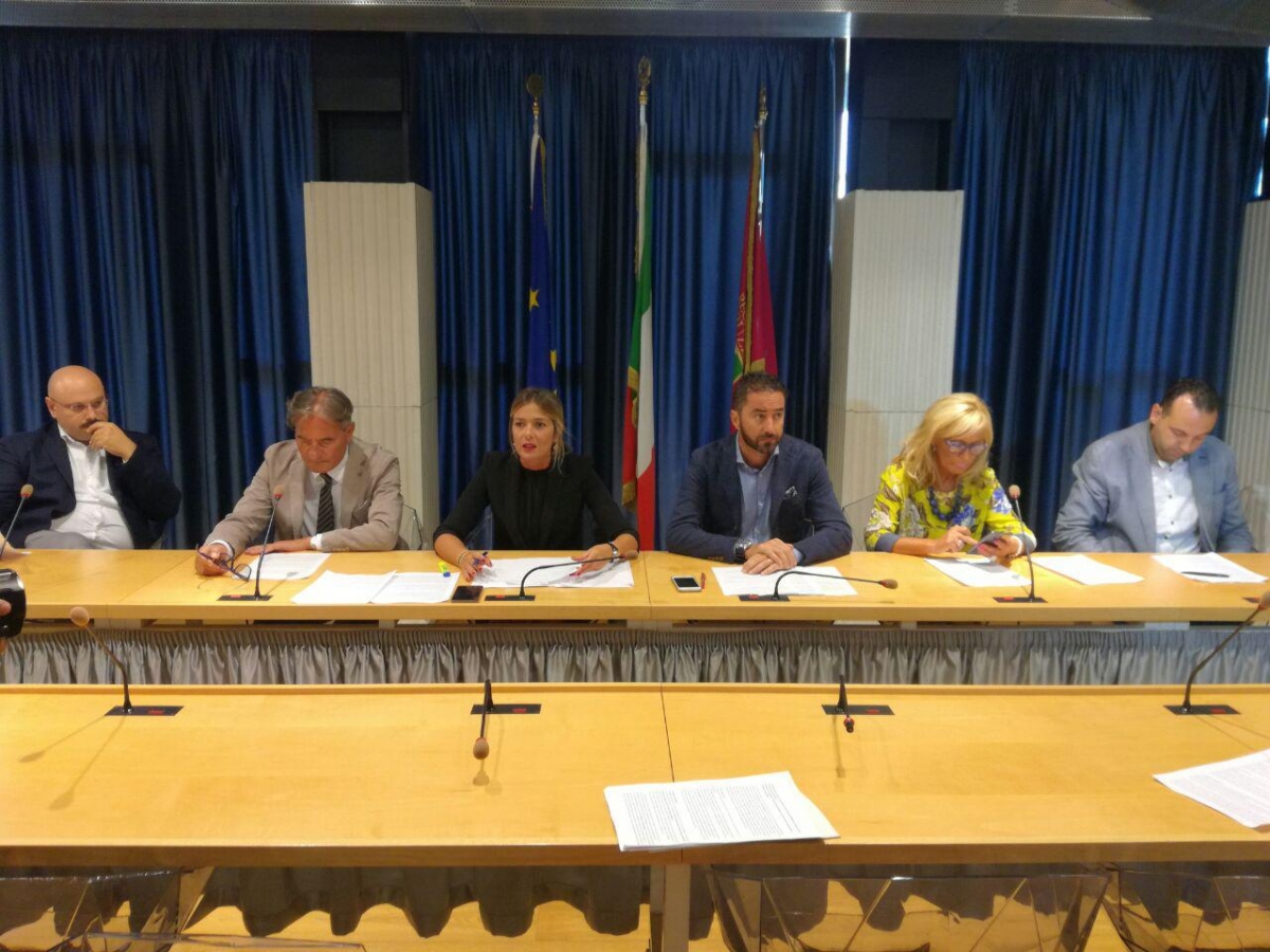 FOTO-CONFERENZA-STAMPA-26-LUGLIO.jpg