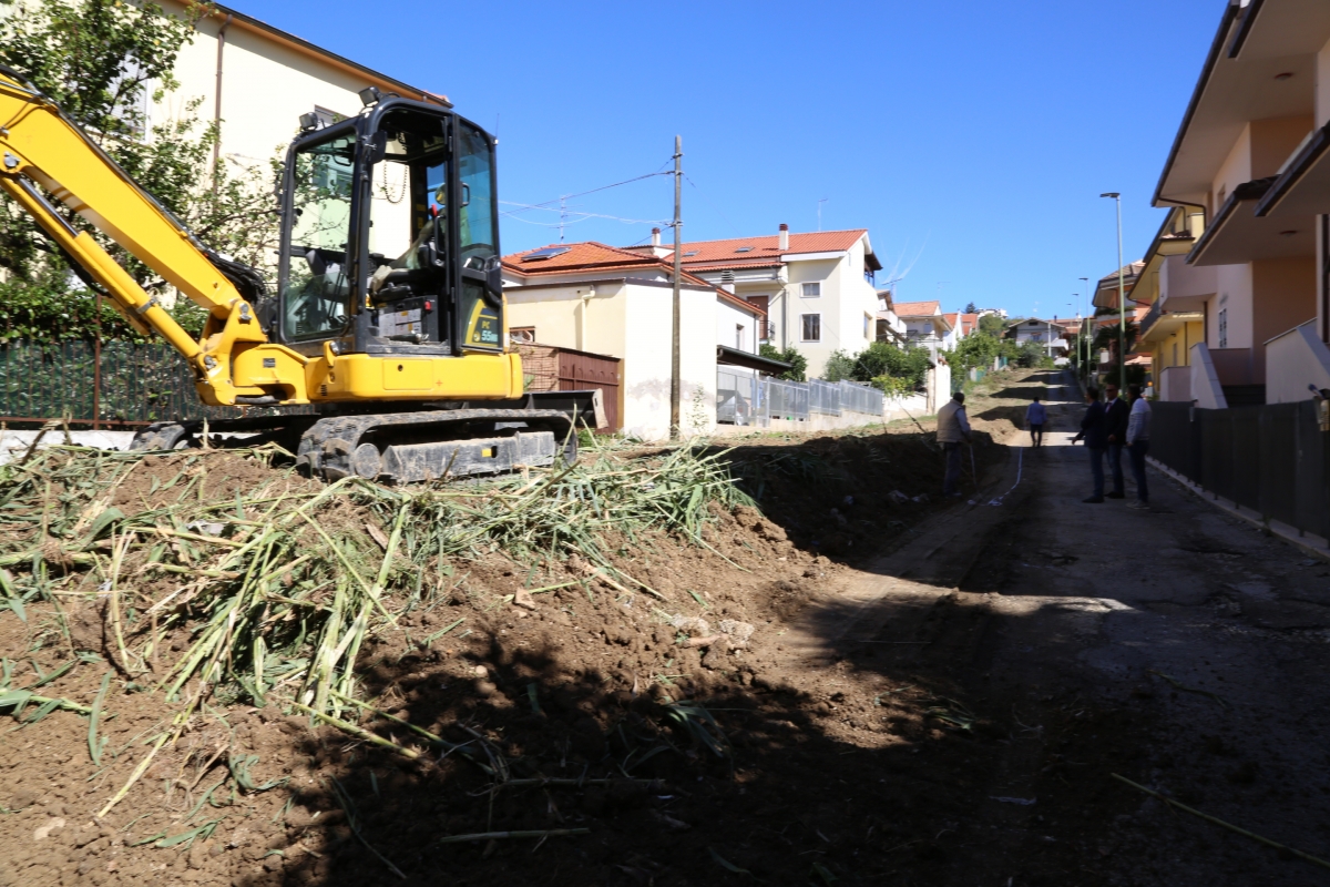 lavori-via-calderone.jpg