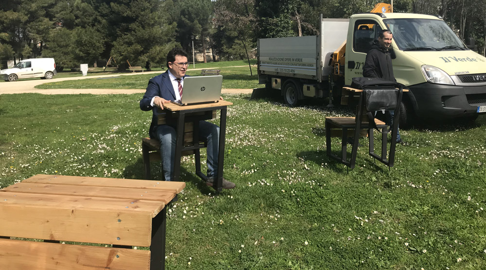 panchine-studio-aperto.jpg