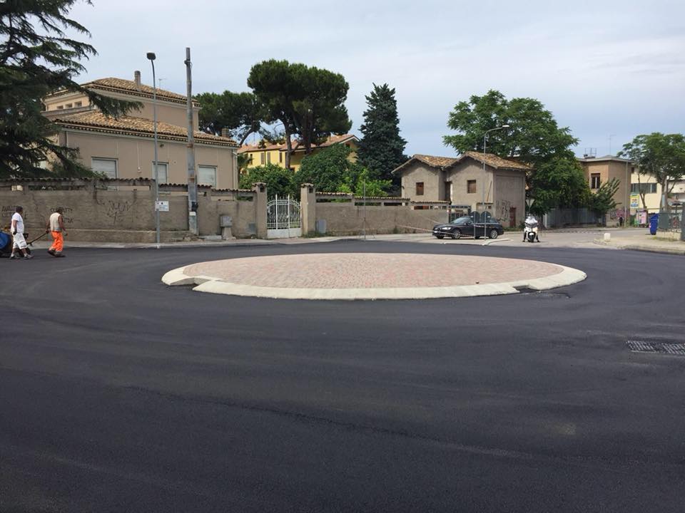 rotatoria-via-bernini-2.jpg