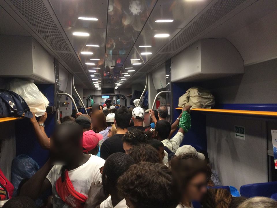 treno-pieno.jpg