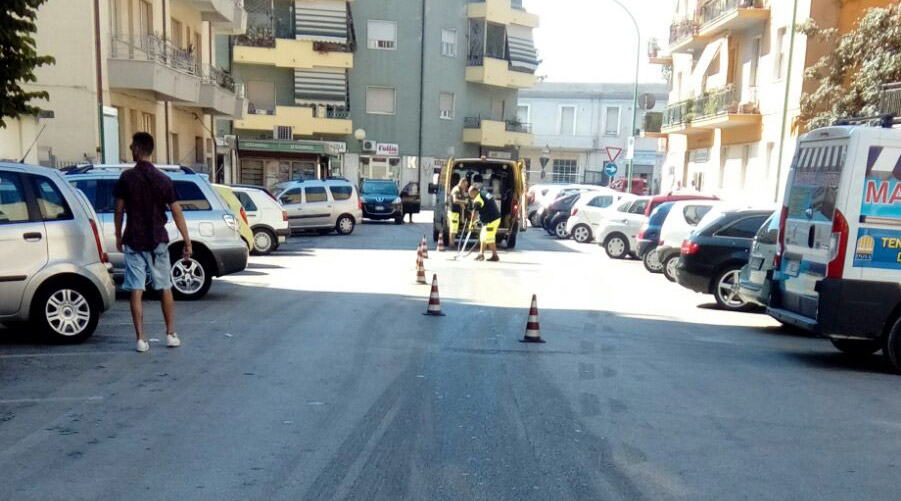via-malagrida-auto-abbandonata.jpg