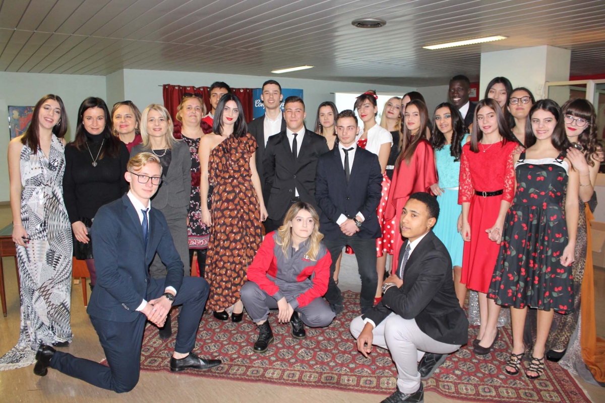 Foto-di-gruppo-con-docenti1.jpg