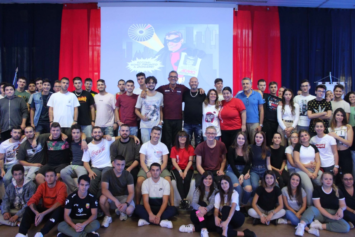 Foto-di-gruppo-studenti-Di-Marzio-Michetti-e-Admo1.jpg