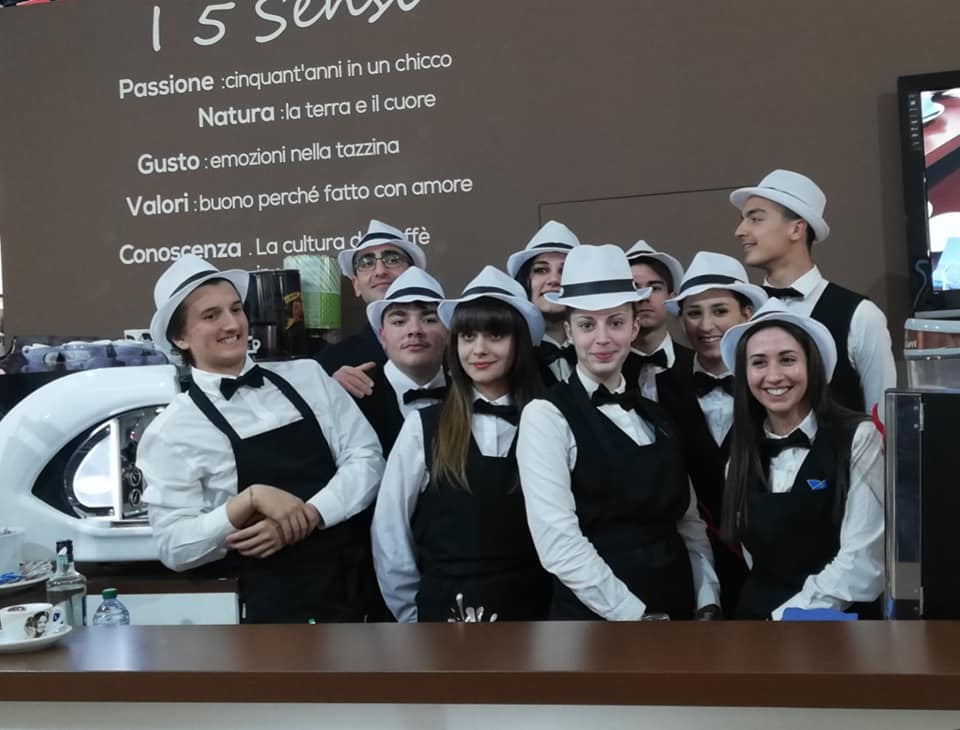 Foto-studenti-gara-caffetteria2.jpg