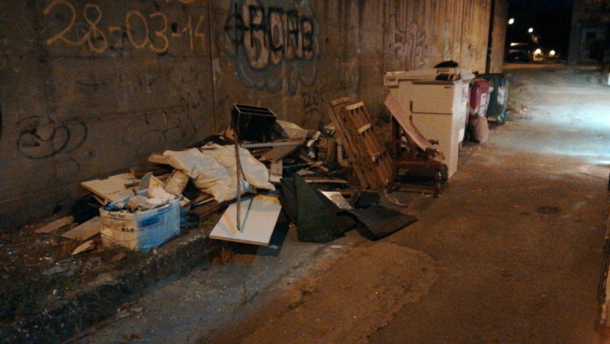 Foto-via-Caduti-per-servizio-pre-bonifica1.jpg