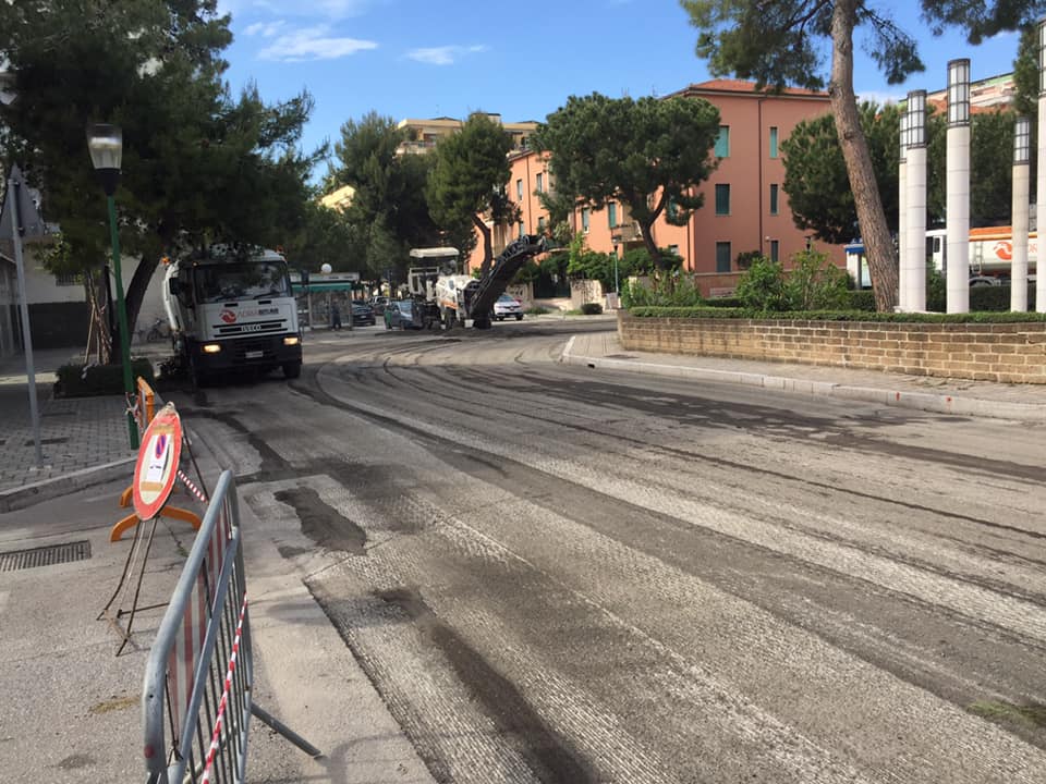 rifacimento-asfalto-piazza-san-francesco.jpg