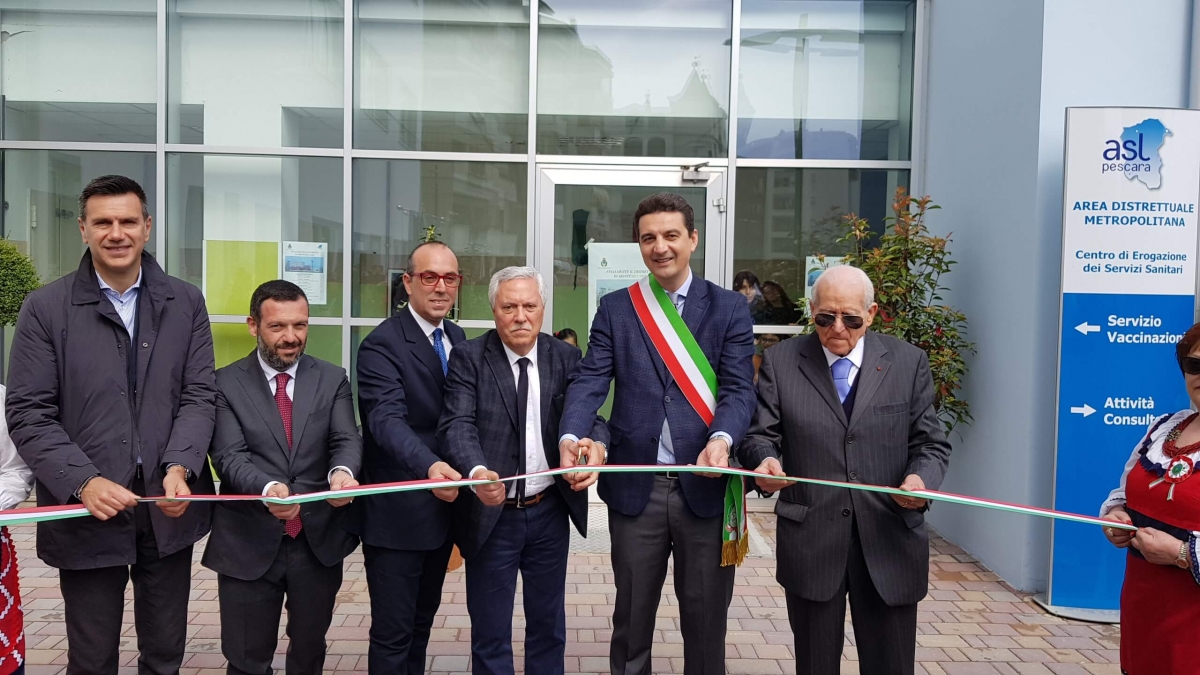 Taglio-nastro-distretto-sanitario.jpg