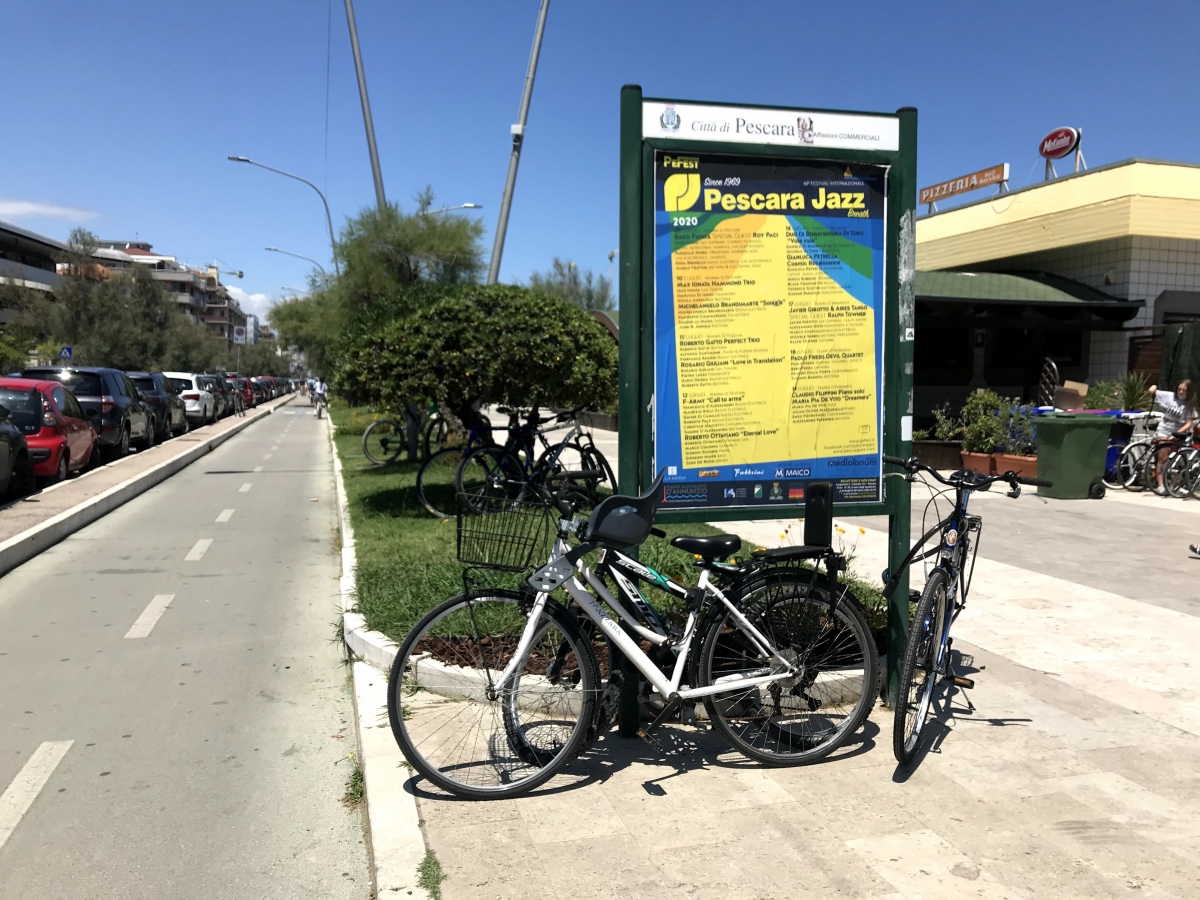 bici-aiuole-(1).jpg