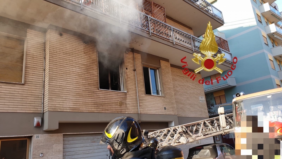 incendio-via-masaccio-vigili-fuoco-(2).jpeg