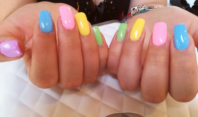 unghie-nails-art-estetista.jpg