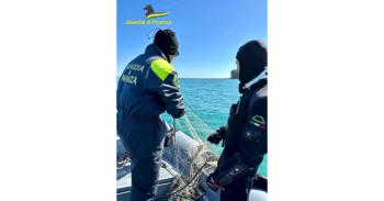 Roan-Guardia-di-Finanza-rete-da-pesca.jpg