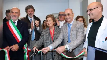 205-11-13---MARSILIO-VERI---INAUGURAZIONE-RISONANZA-MAGNETICA-OSPEDALE-PESCARA---001_0.jpg.webp