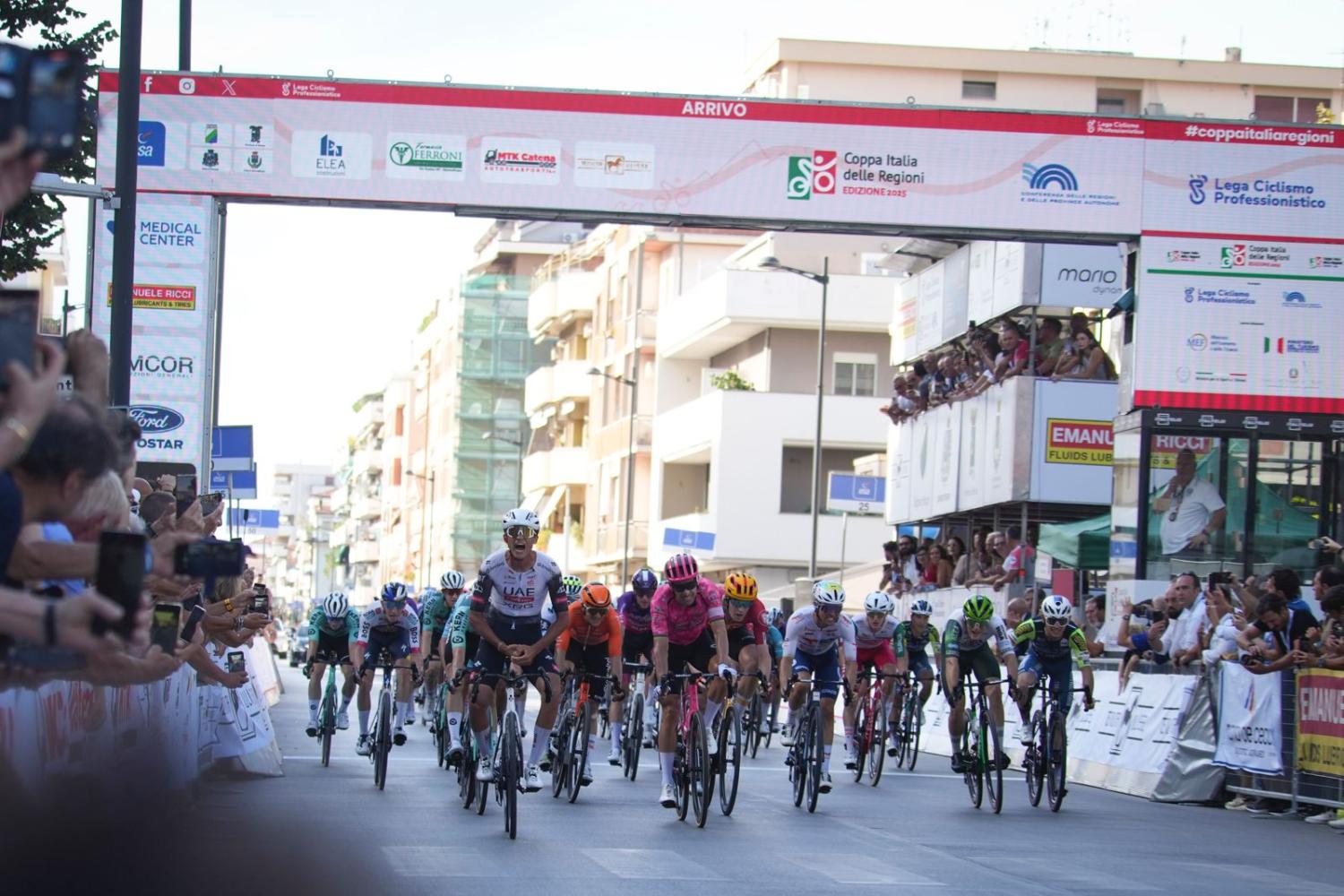 https://www.pescaranews.net/archivi/immagini/2026/T/Trofeo-Matteotti-14092025-arrivo-Del-Toro-(1).jpeg