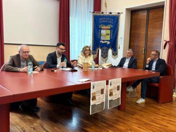 tavolo-relatori.jpg